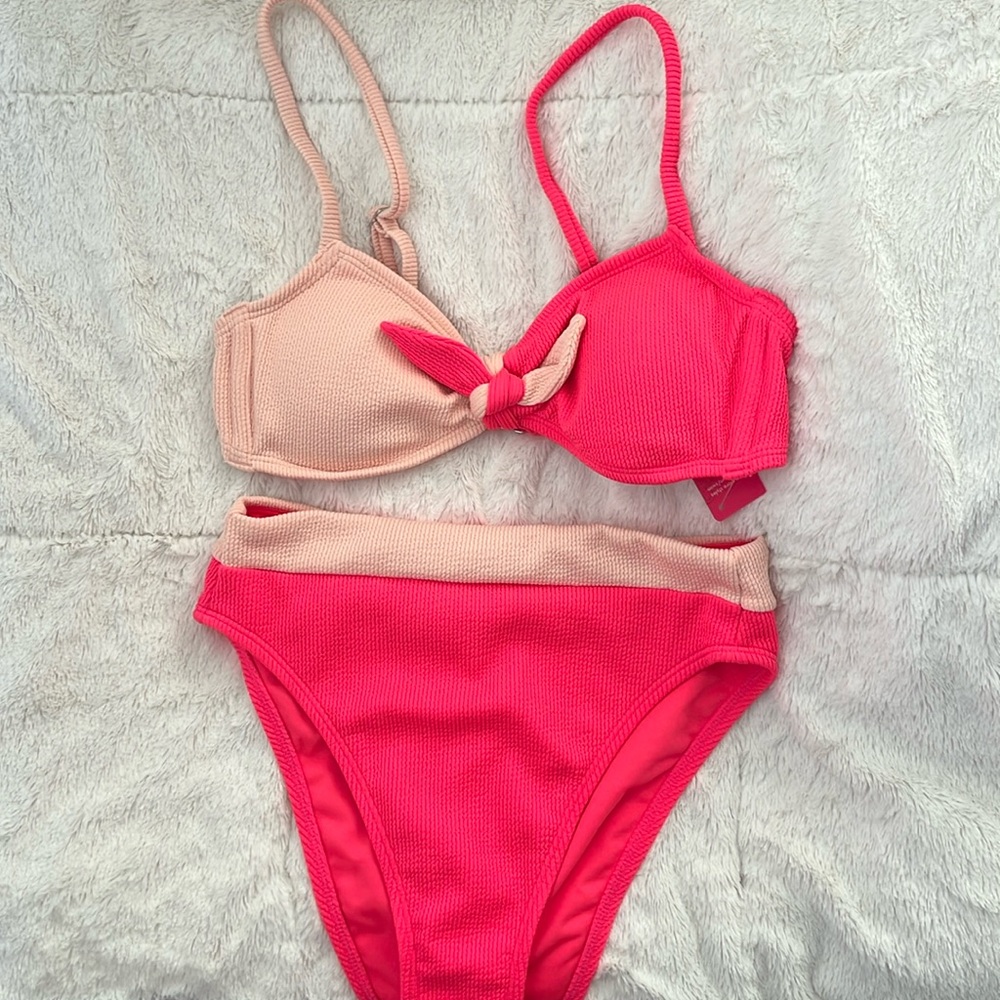 New swimsuit. Small bottoms; medium top